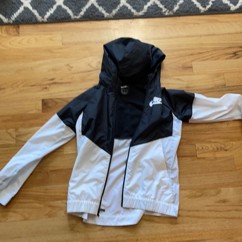 Nike lightweight jacket